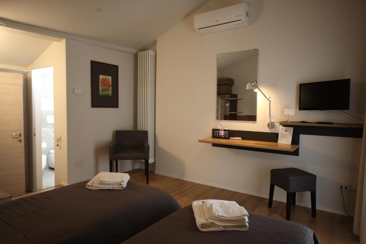 32 Bnb Camerecaffe Pavia Dış mekan fotoğraf